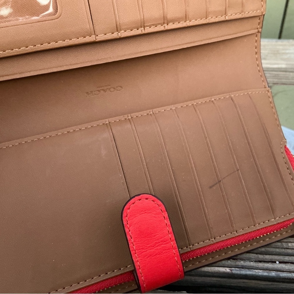 Coach Scarlet LeatherWomen Red Clutch Wallet - Picture 7 of 8